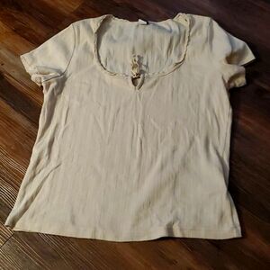 Old Navy Cream Short Sleeve Scoop Neck Tee